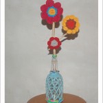 Bouquet de fleur au crochet et bois flotté Kameleon Factory