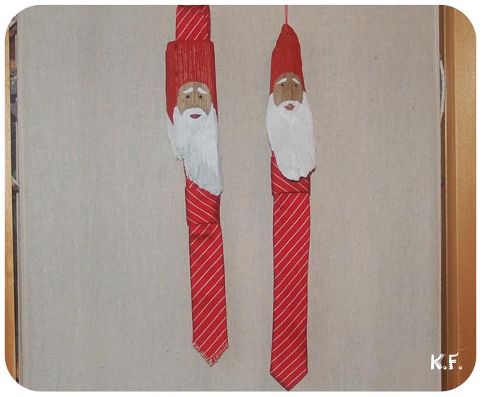Père Noël en bois flotté et cravate